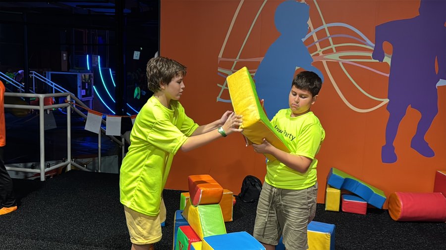 Lucca and Umberto building with big soft blocks