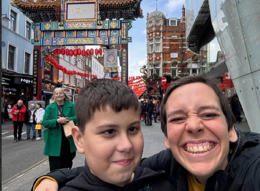 Lucca and Valentina smiling in a selfie in London's Chinatown