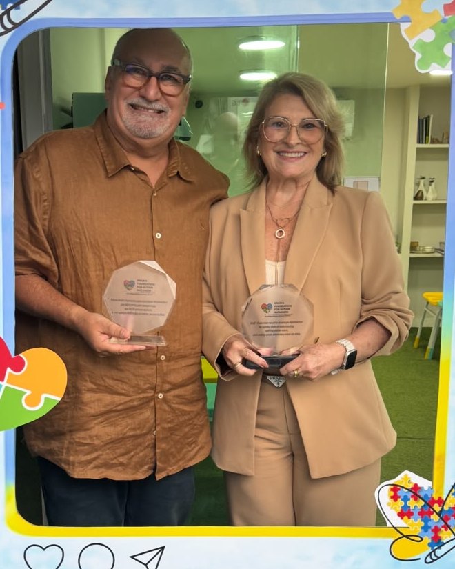 Roberto Moura (left) with Sandra Cerqueira Moura at Associação Metamorfose in Niterói